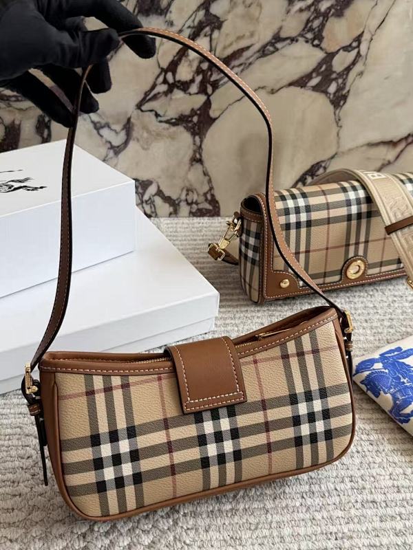 Burberry alt