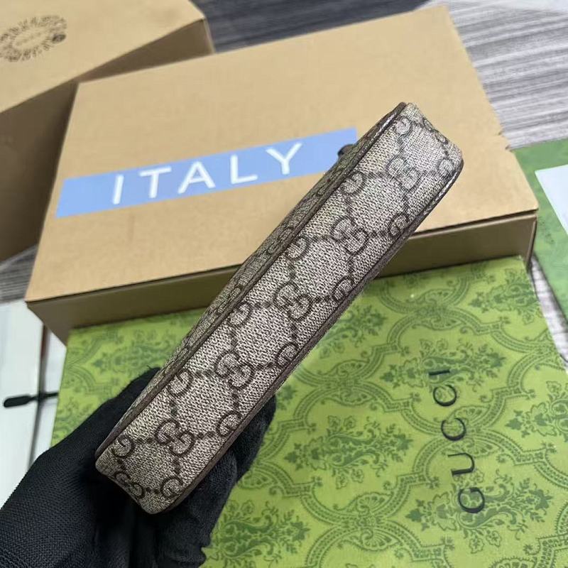 Gucci **Cm 3