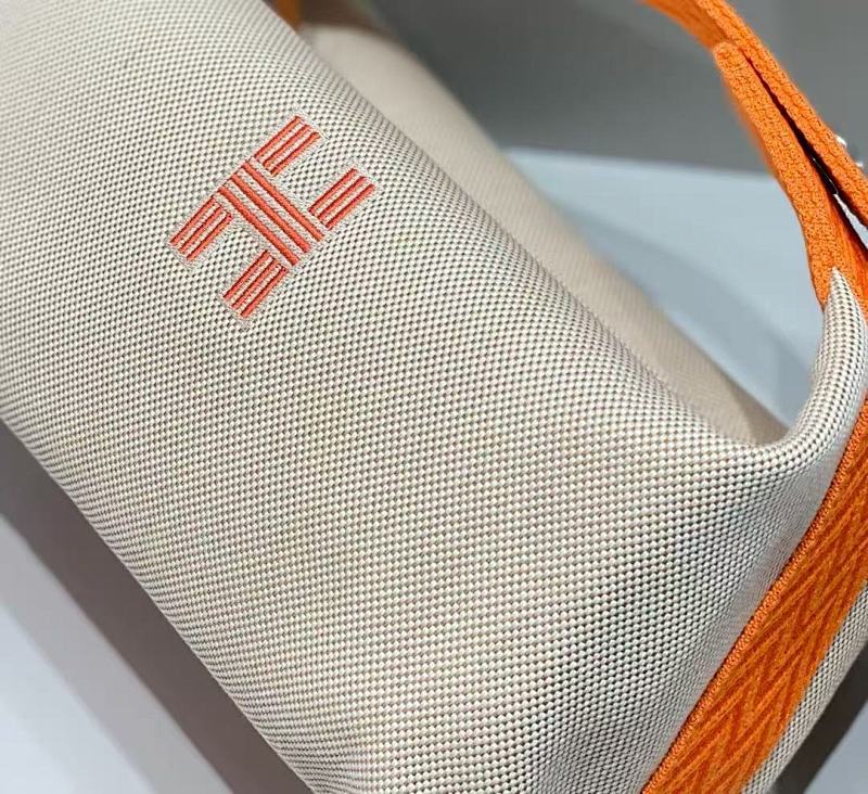 Hermès 4
